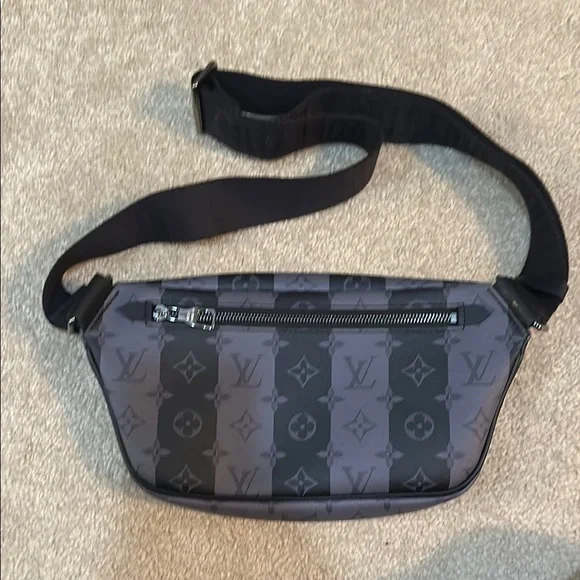 Louis Vuitton x NIGO New Sling Bag - Picture 2 of 5